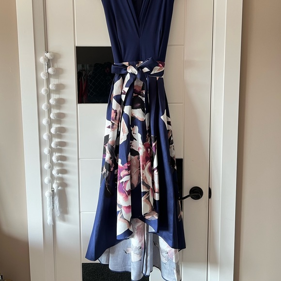 V-Neck Floral Print Mikado DresS - Picture 3 of 6